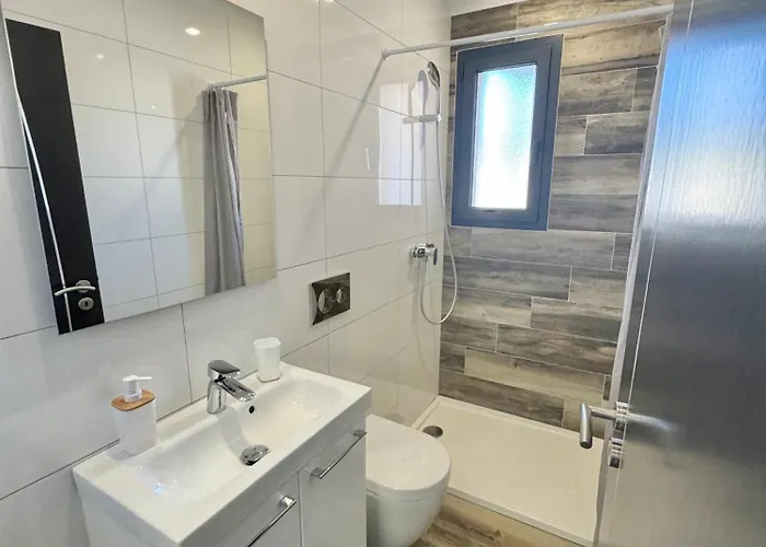 Villa Porto- Vecchio Avec Piscine 8 Pers *
